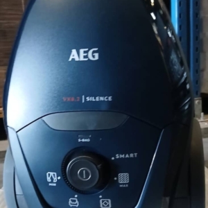 جاروبرقی AEG مدل 8/2